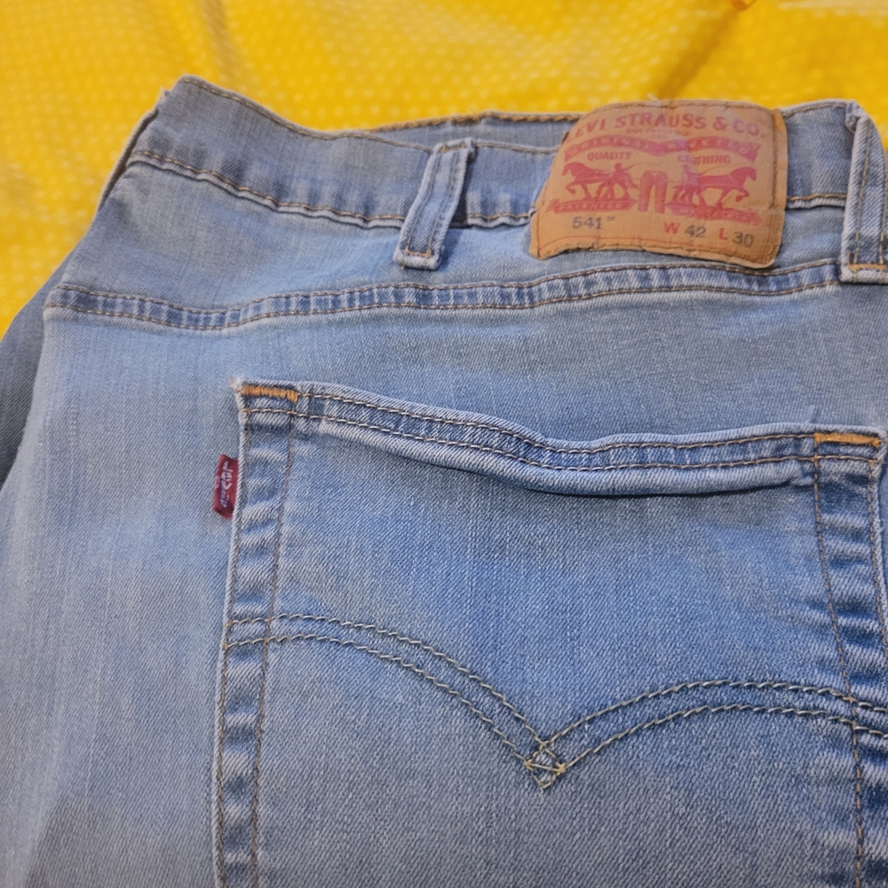 Levi's Light Wash 541 Jeans - Light Blue